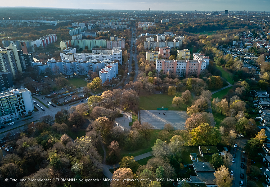 12.11./09.11.2020 - Marx-Zentrum und Umgebung am Karl-Marx-Ring in Neuperlach